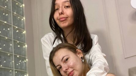 EarleneAndMona Webcam Vidéo