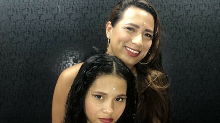 NatashaAndAnissa Webcam Vidéo